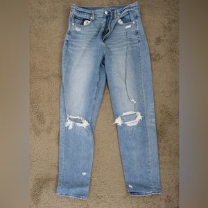 American Eagle High Waisted Mom Jeans Size 8 (Long)